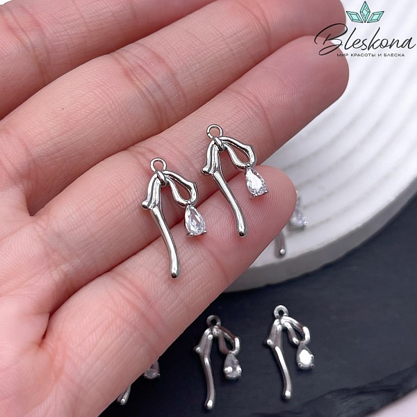 20*10 мм Цвет серебро, Подвеска с цирконом капля