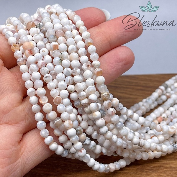 Агат белый с узором 4 мм