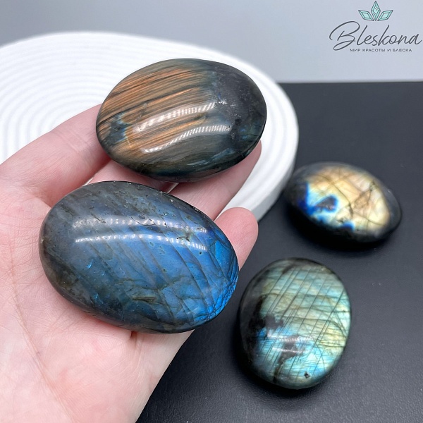 Лабрадор галтовка 45-50 мм