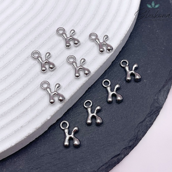 13 мм Цвет серебро, Буква гладкая K