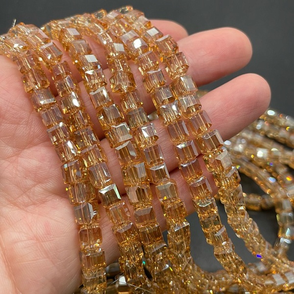 6 мм Стекло Lux, куб огранка, цвет персиковый с переливом