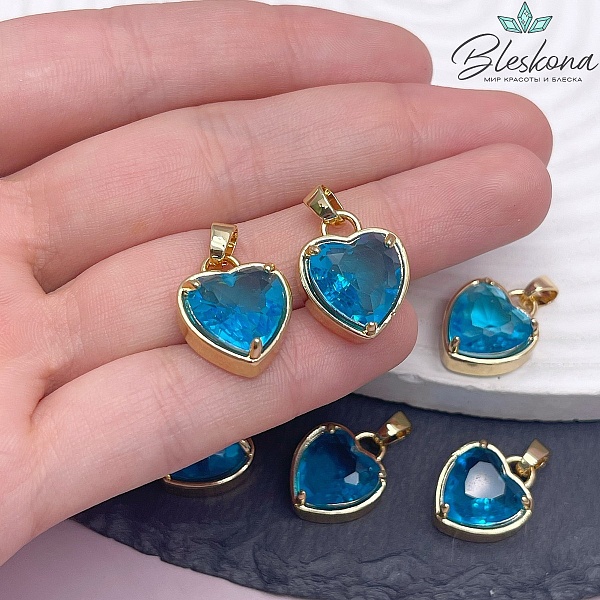 15*18мм Цвет золото, Подвеска сердце ярко-голубое стекло