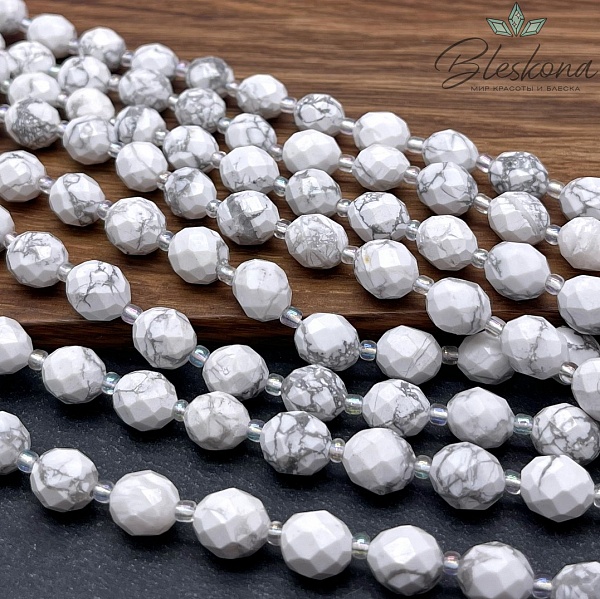 Магнезит (Говлит) овал в огранке 10*8 мм