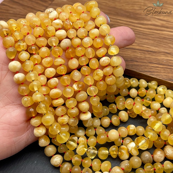 Янтарь желтый галтовка 7,5-8 мм