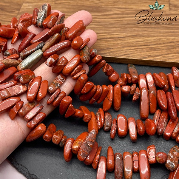 Яшма красная сколы шлифованные 10-22 мм