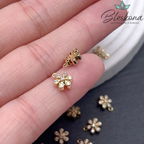 8,5*6 мм Цвет золото, Подвеска цветок цирконы