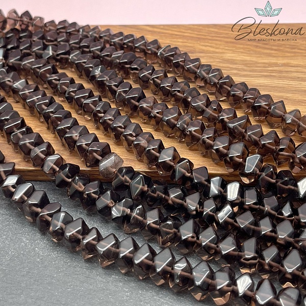 Раухтопаз фриформ огранка  (9-10)*(9-11) мм