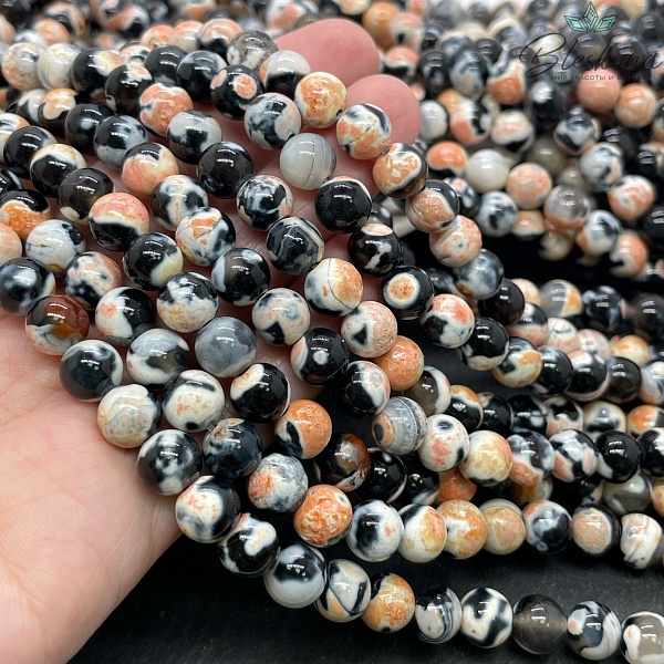 Агат черный светло-оранжевые разводы (имитация) 8 мм