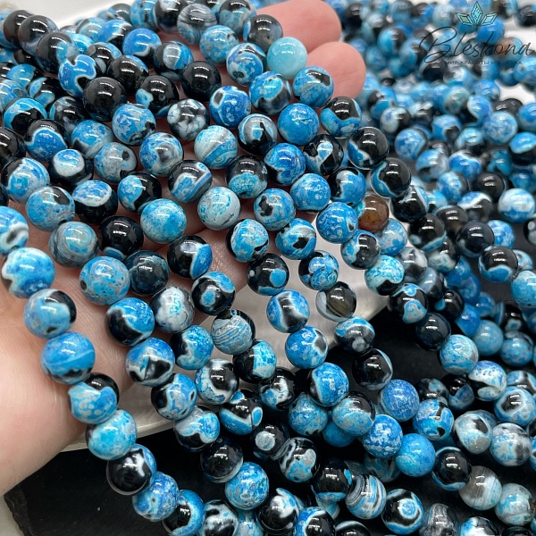 Агат черный голубые разводы (имитация) 8 мм