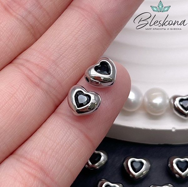 6,6*7,8 мм Цвет серебро, Бусина Сердце черный циркон