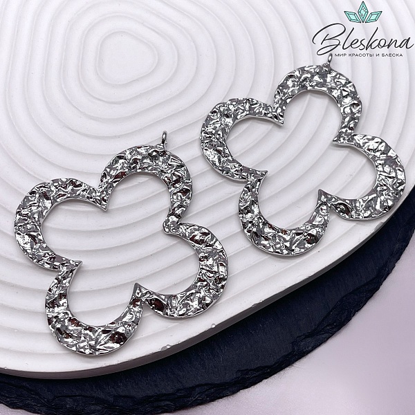 61*57 мм Цвет серебро, Подвеска клевер мятый