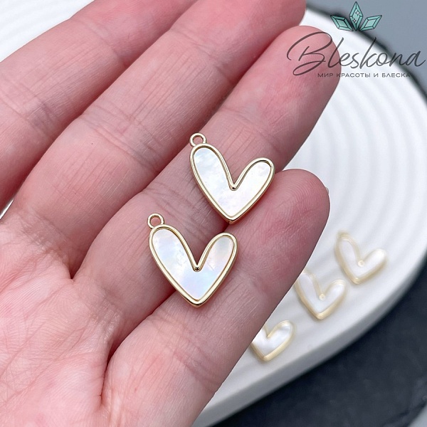 14*13,5 мм Цвет золото, Подвеска сердце белый перламутр