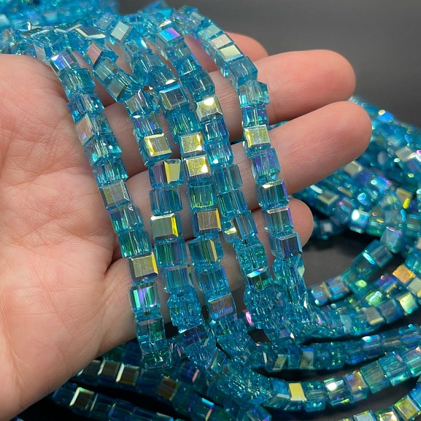 6 мм Стекло Lux, куб огранка, цвет голубой с переливом