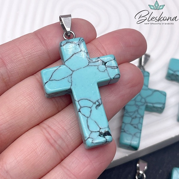 Подвеска крест Бирюза имитация (говлит), цвет серебро 44*28 мм