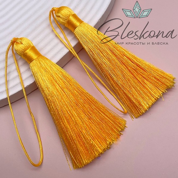 Кисть вискозный шелк Светло- оранжевая 8*1 см