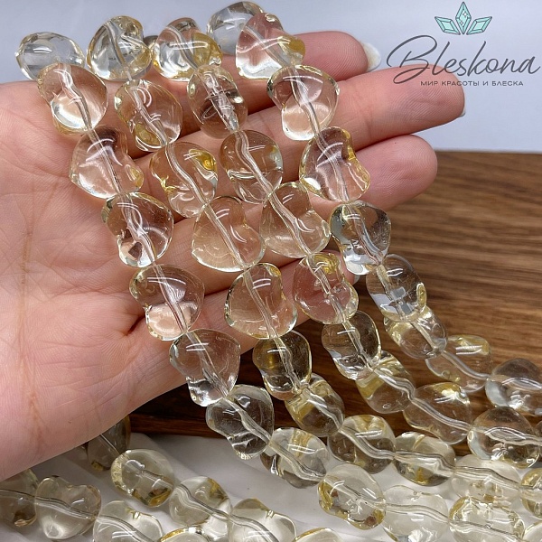15*13 мм Бусины сердце, цвет бледно- желтый, стекло