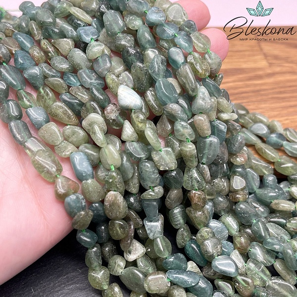 Апатит зеленый галтовка (7-10)*(4-6) мм