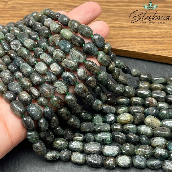 Кианит зеленый галтовка (8-10)*(6-7) мм