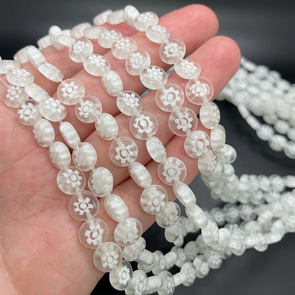 Муранское стекло белое круг цветок  8 мм