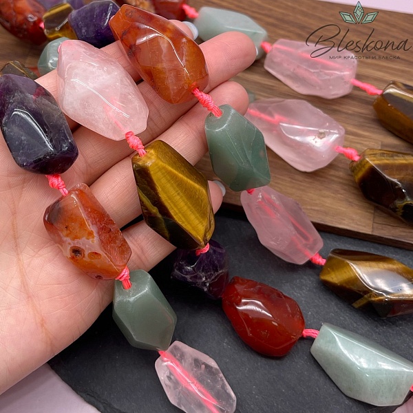 Микс фриформ огранка розовый кварц, авантюрин, сердолик, аметист, тигровый глаз (25-35)*(15-20) мм