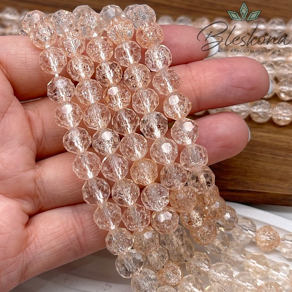 Кварц снежный огранка бледно- оранжевая (имитация) 8 мм