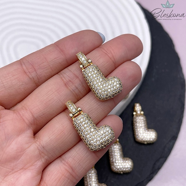 28 мм, Цвет золото, Буква цирконы объемная с бейлом L