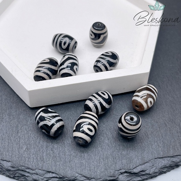 Бусина Дзи 2 глаза черно-белый бочонок 10*14 мм