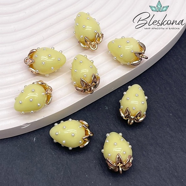 18,5*12 мм Цвет золото, Подвеска клубничка желтая