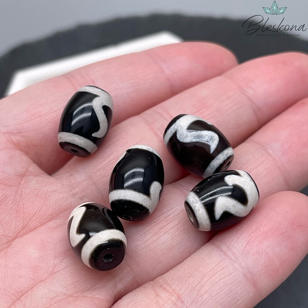 Бусина Дзи Золотой ключ черно-белый бочонок 10*14 мм