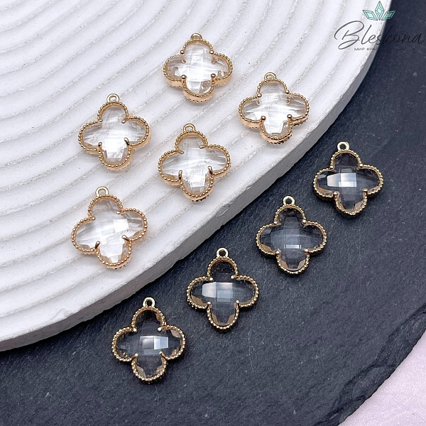 17*15 мм Цвет золото, Подвеска клевер белый циркон 