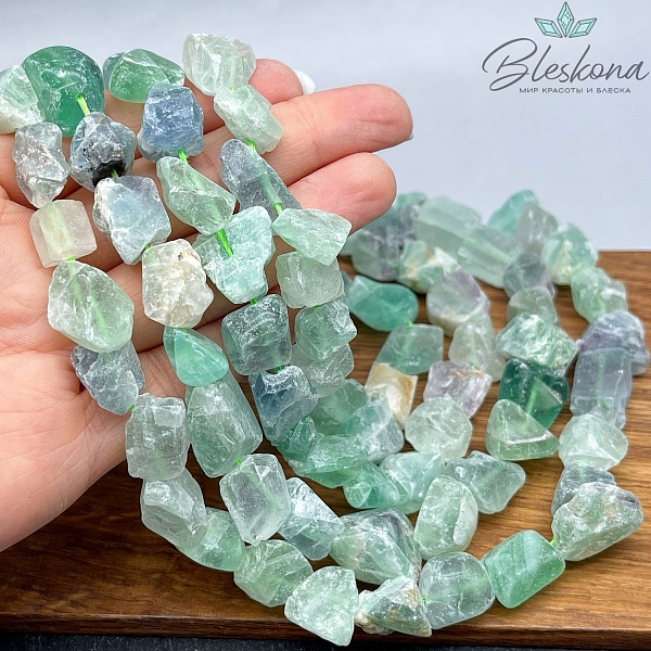 Флюорит зеленый куски (13-17)*(7-12) мм