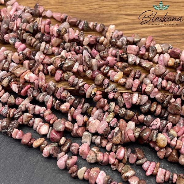 Крошка Родонит ширина бусин ~ 7-9 мм