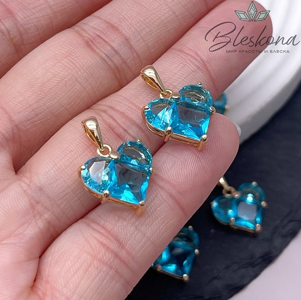 14,5*14 мм Цвет золото, Подвеска Сердце темно-голубые цирконы