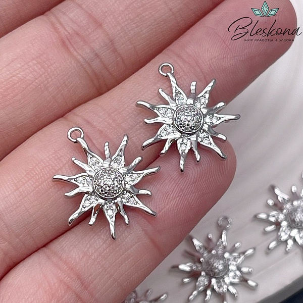 19*17,5 мм Цвет серебро, Подвеска Солнце малое стразы