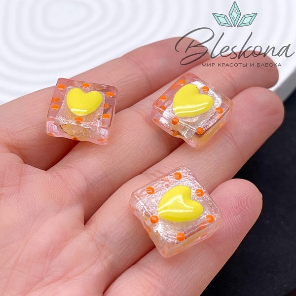 15 мм Бусина квадрат прозрачный сердце