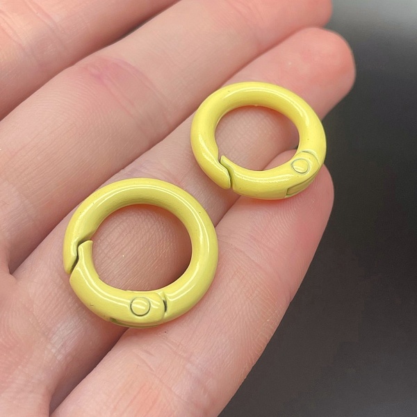 20мм , Замок круг светло-желтая эмаль 
