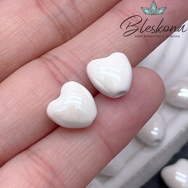 10 мм Бусина сердце, керамика цвет белый