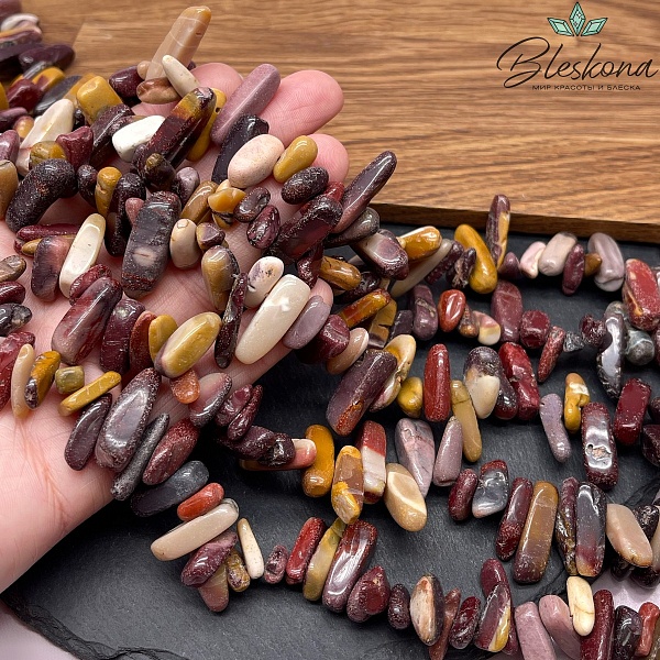 Яшма Мукаит сколы шлифованные 10-22 мм