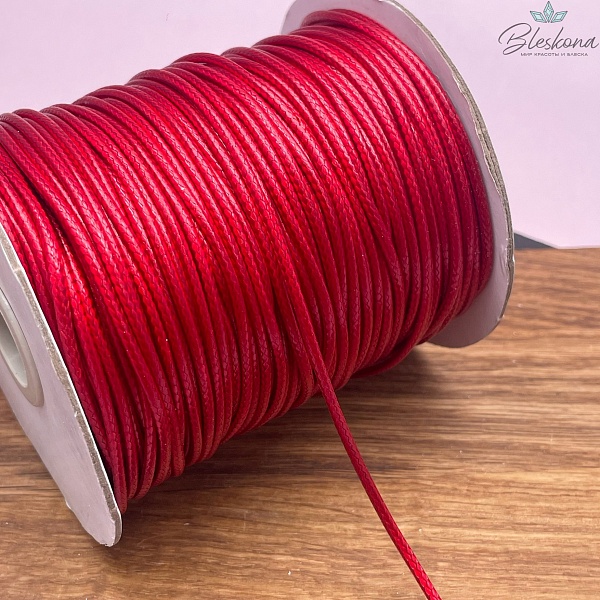 Шнур вощеный красный 2 мм