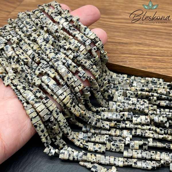 Яшма далматиновая бусины с двумя отверстиями 2,7*5,2 мм