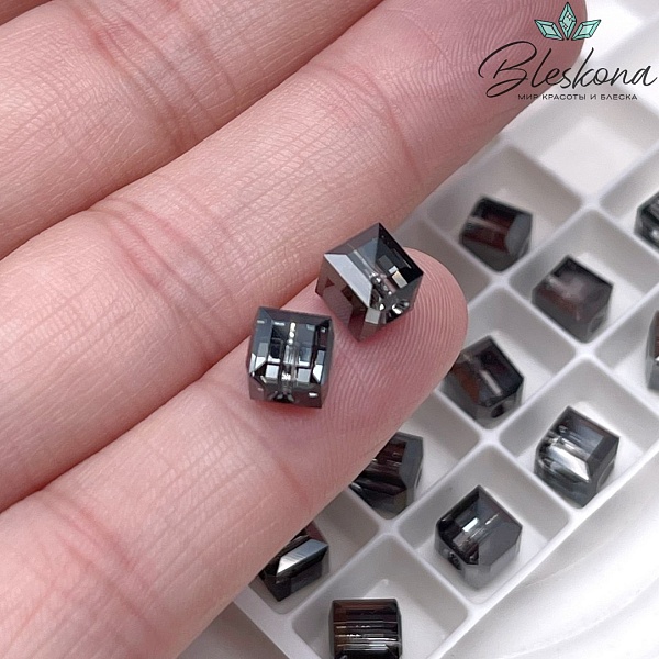5601 Cube Bead 6мм Crystal Silver Night B