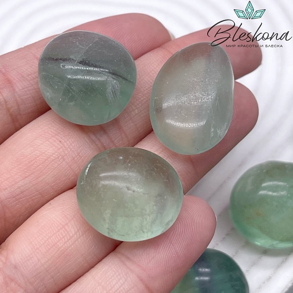 Флюорит  галтовка 18-24 мм 