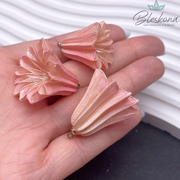 28-33 мм Подвеска Колокольчик в эпоксидной смоле розовый