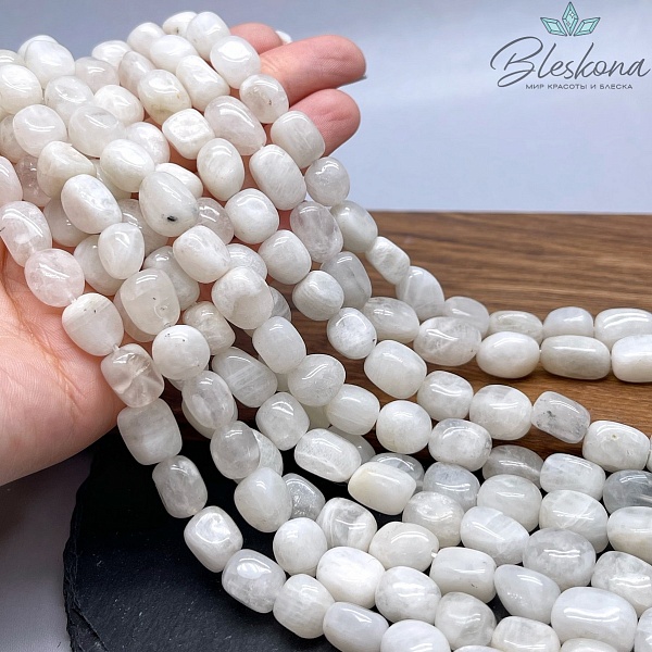 Лунный камень галтовка №2 (10-12)*(7-9) мм