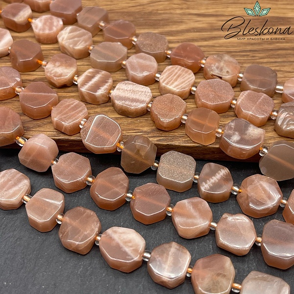 Солнечный камень плоский квадрат фриформ 11-12 мм