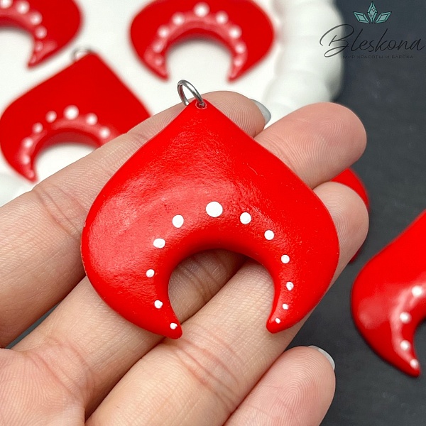 48*45 мм, Цвет серебро, Подвеска кокошник красный с белыми точками