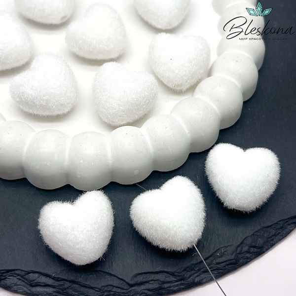 21мм Бархатная бусина Сердце, Цвет белый