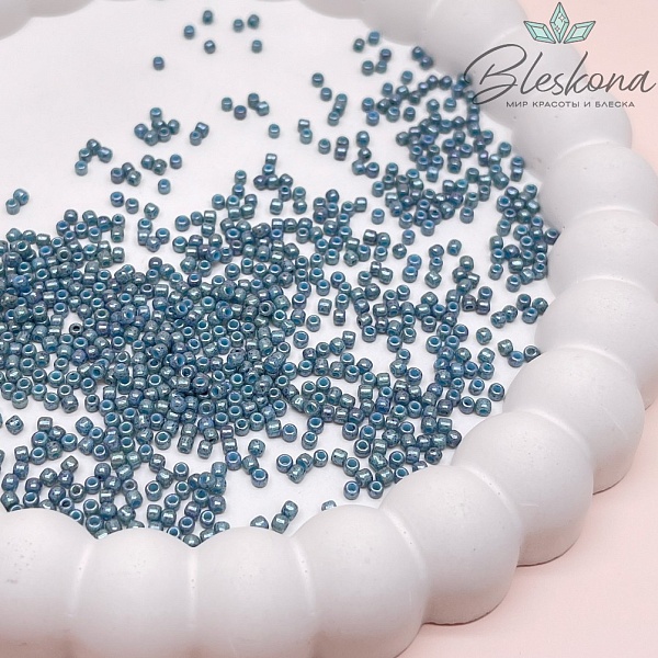 Бисер TOHO round 11/0 цвет №1208 (оттенок серого)