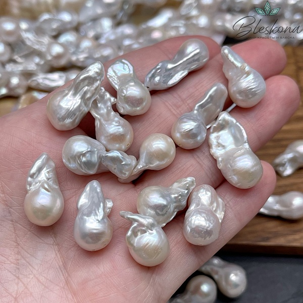 Жемчуг Барокко белый штучно ~ (18-19)*(11-13) мм 