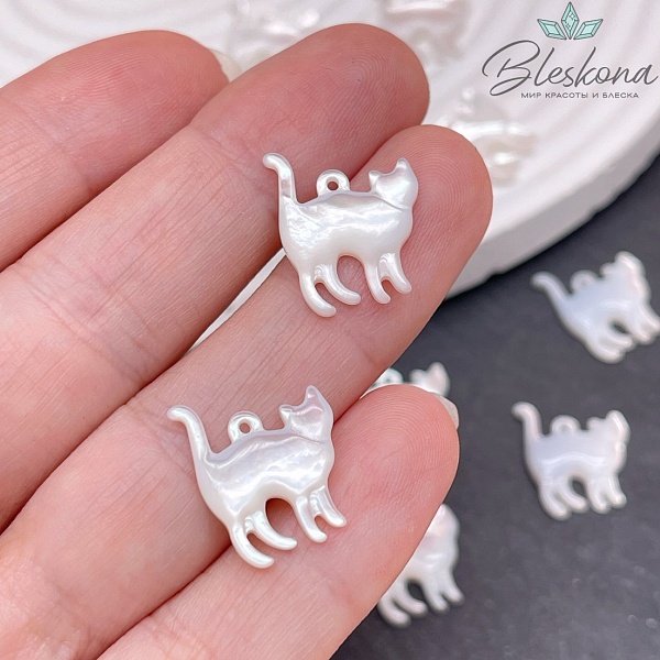 17*14 мм Подвеска Кошка белый перламутр 